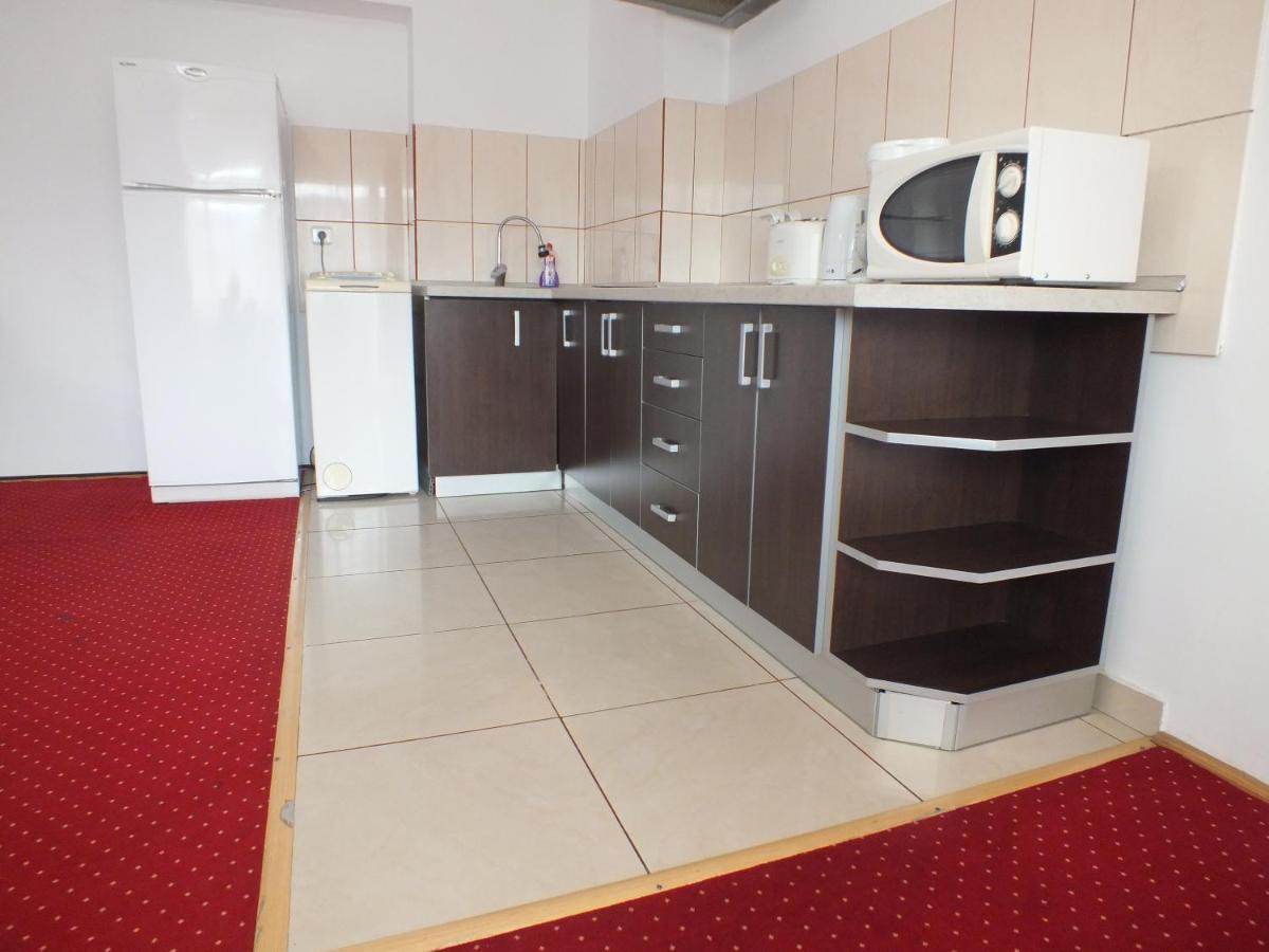 Alba Iulia Square - Apartments And Studios Bukarest Eksteriør billede