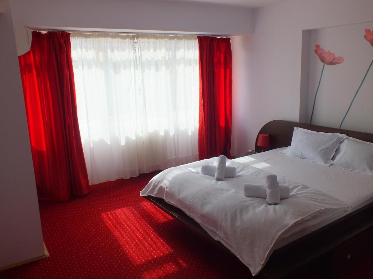 Alba Iulia Square - Apartments And Studios Bukarest Eksteriør billede