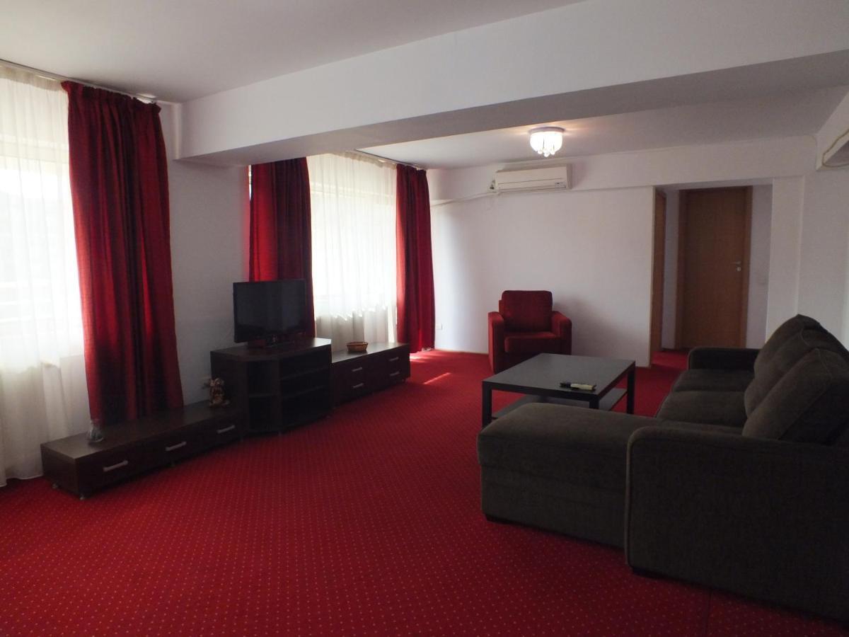 Alba Iulia Square - Apartments And Studios Bukarest Eksteriør billede